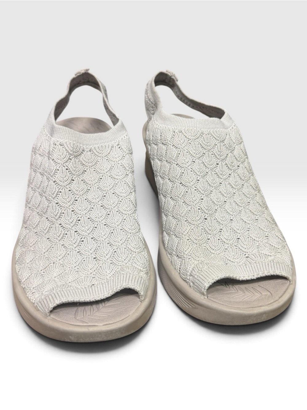Bzees Women’s Knit Open Toe Slingback Wedge Sandals Beige Size 7M